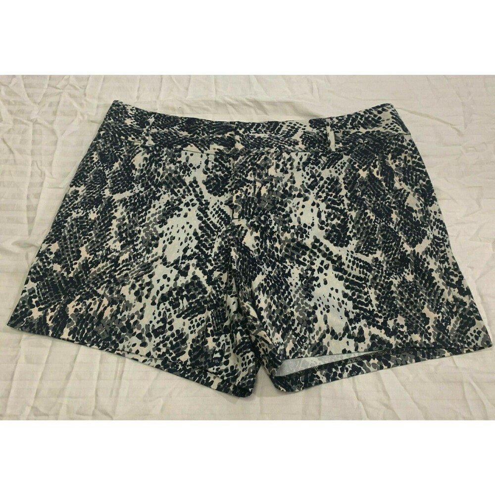 INC WOMENS SHORTS SIZE 12